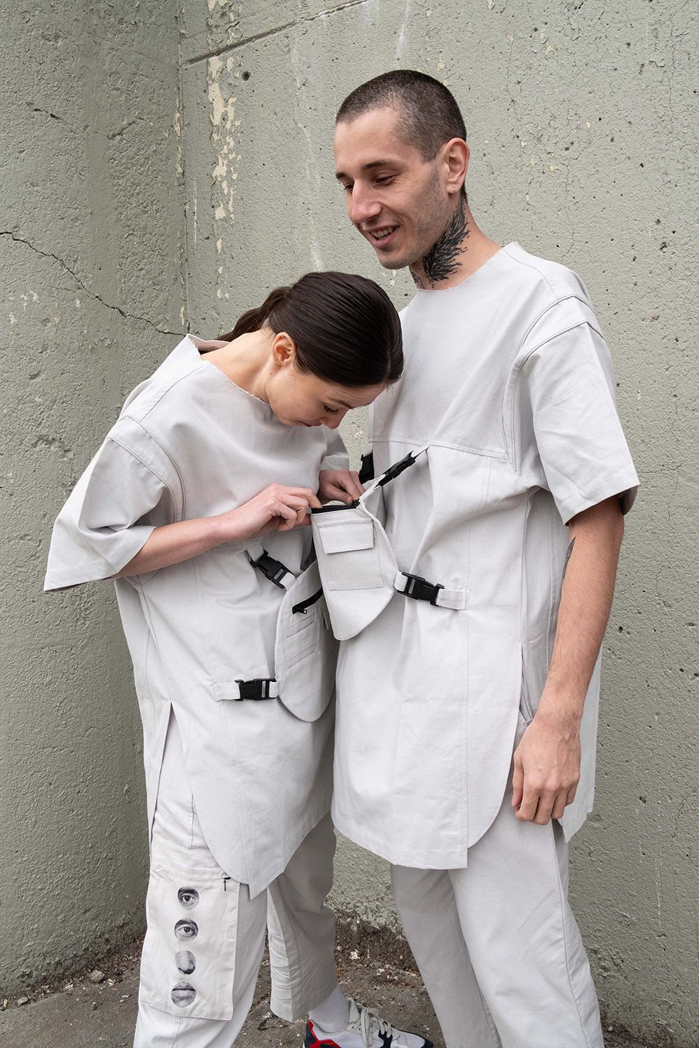 Axis Grey Tunic with Detachable Circular Bag - image 6