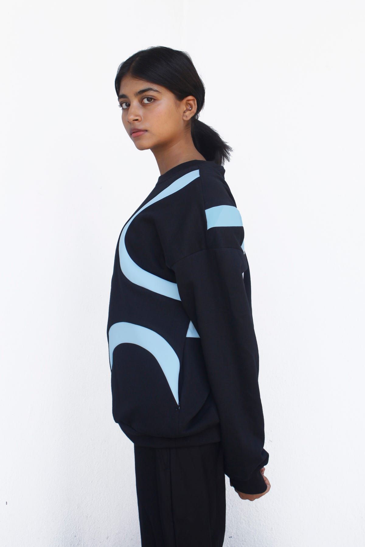 Wavey Sweatshirt - image 3