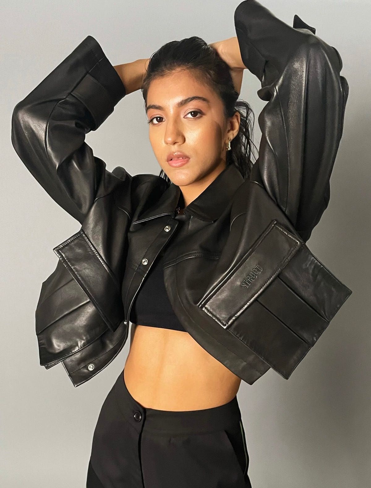 CROP LEATHER JACKET - image 4