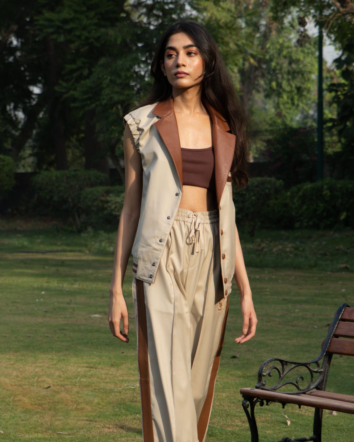 COUNTRY CLUB VEST - image 7