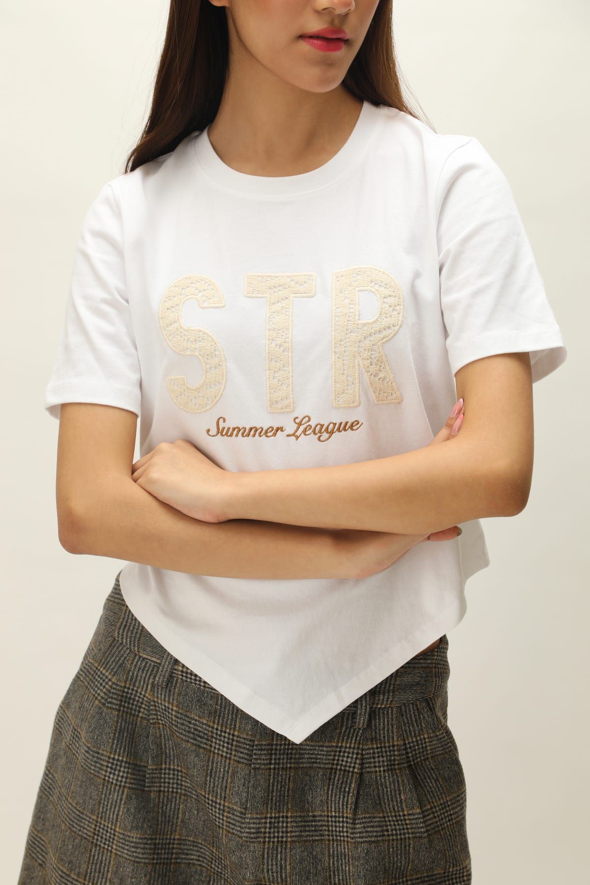 LACE APPLIQUÉ TRIGON T-SHIRT - image 2