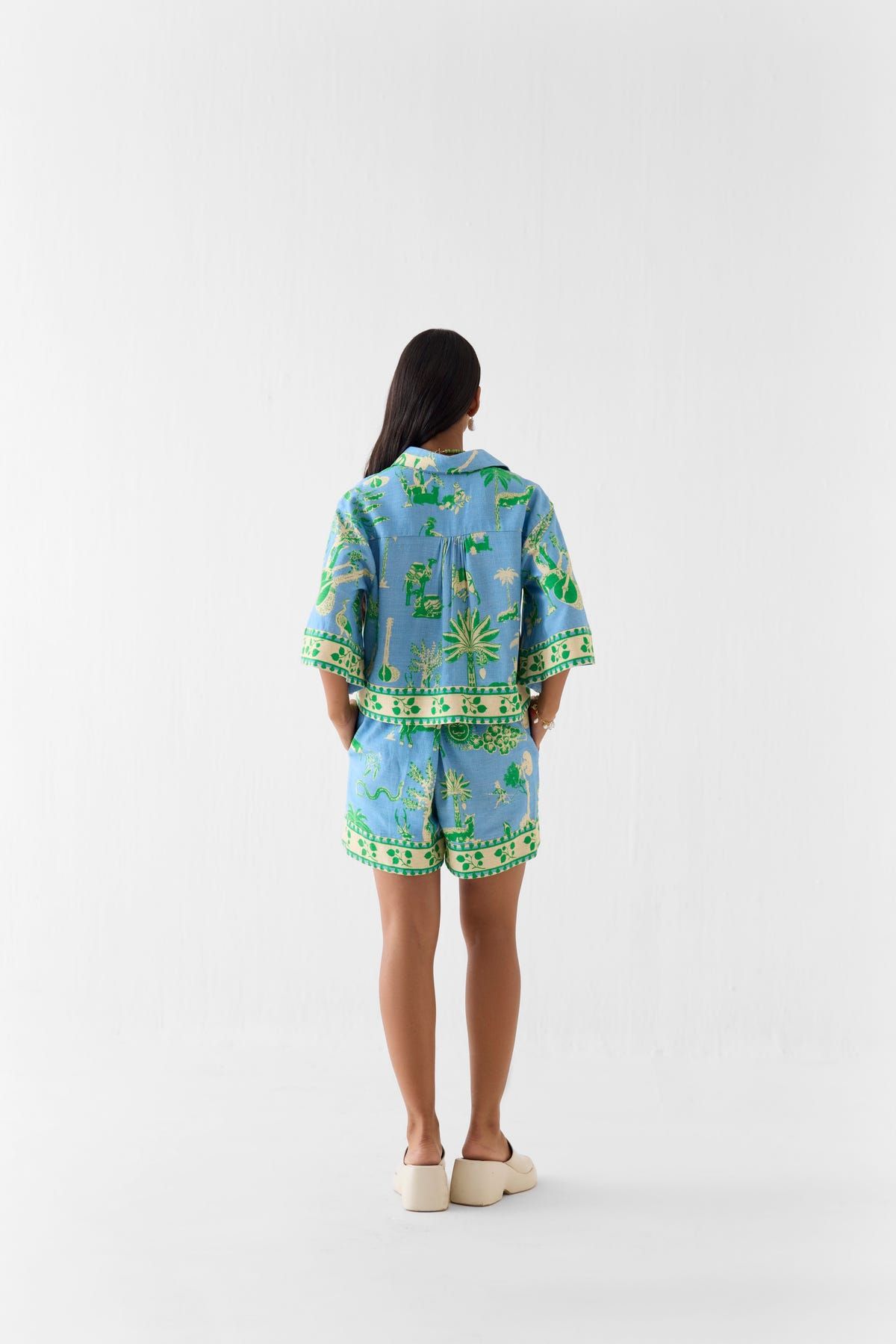 NILA CROP TOP & SHORTS - image 3