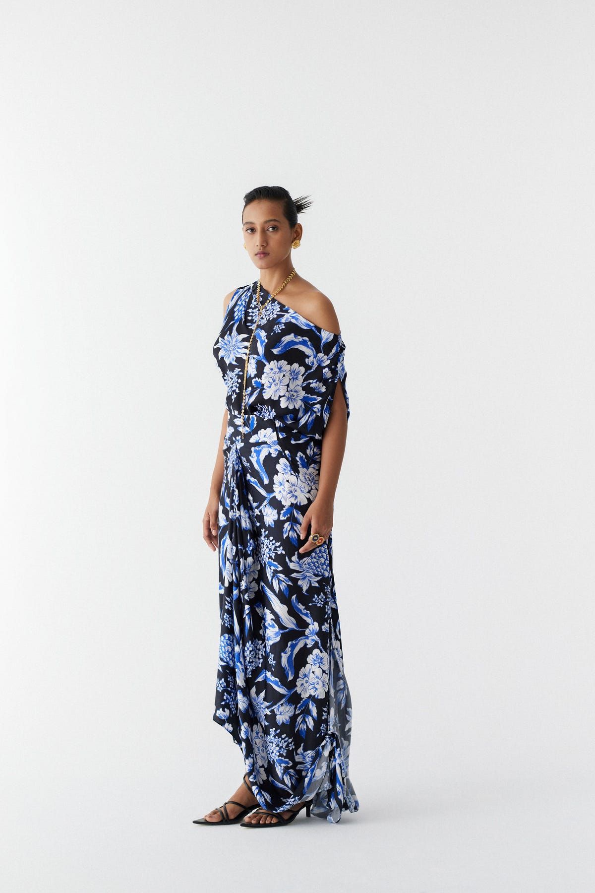 BLACK PINEAPPLE DRAPED TOP & KNOT SKIRT - image 1
