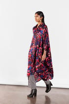 PEONY KIMONO WITH STRIPED STRAIGHT PANTS view 2