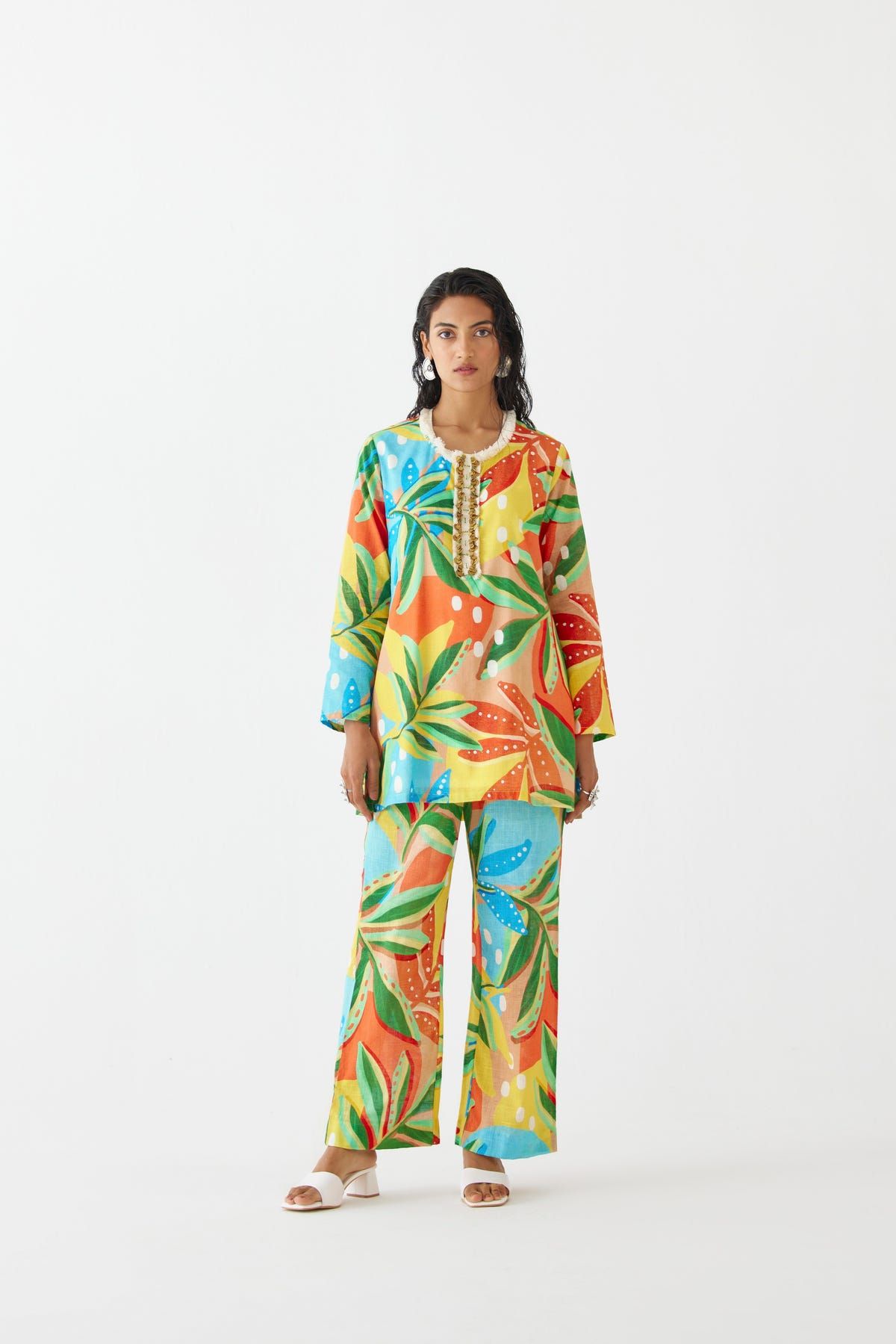 GIR KURTA & PANTS - image 1