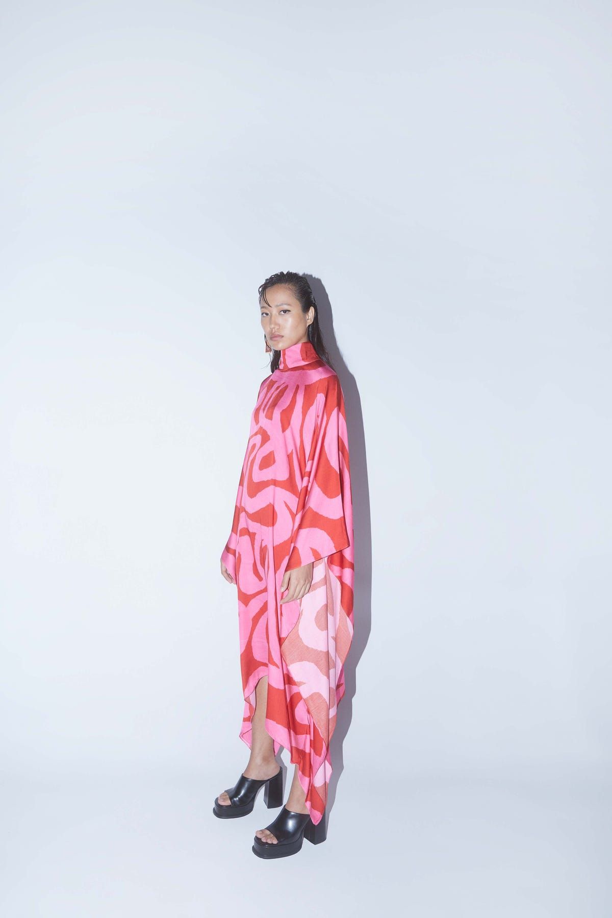 Candy Round Collar Kimono Dress - image 2