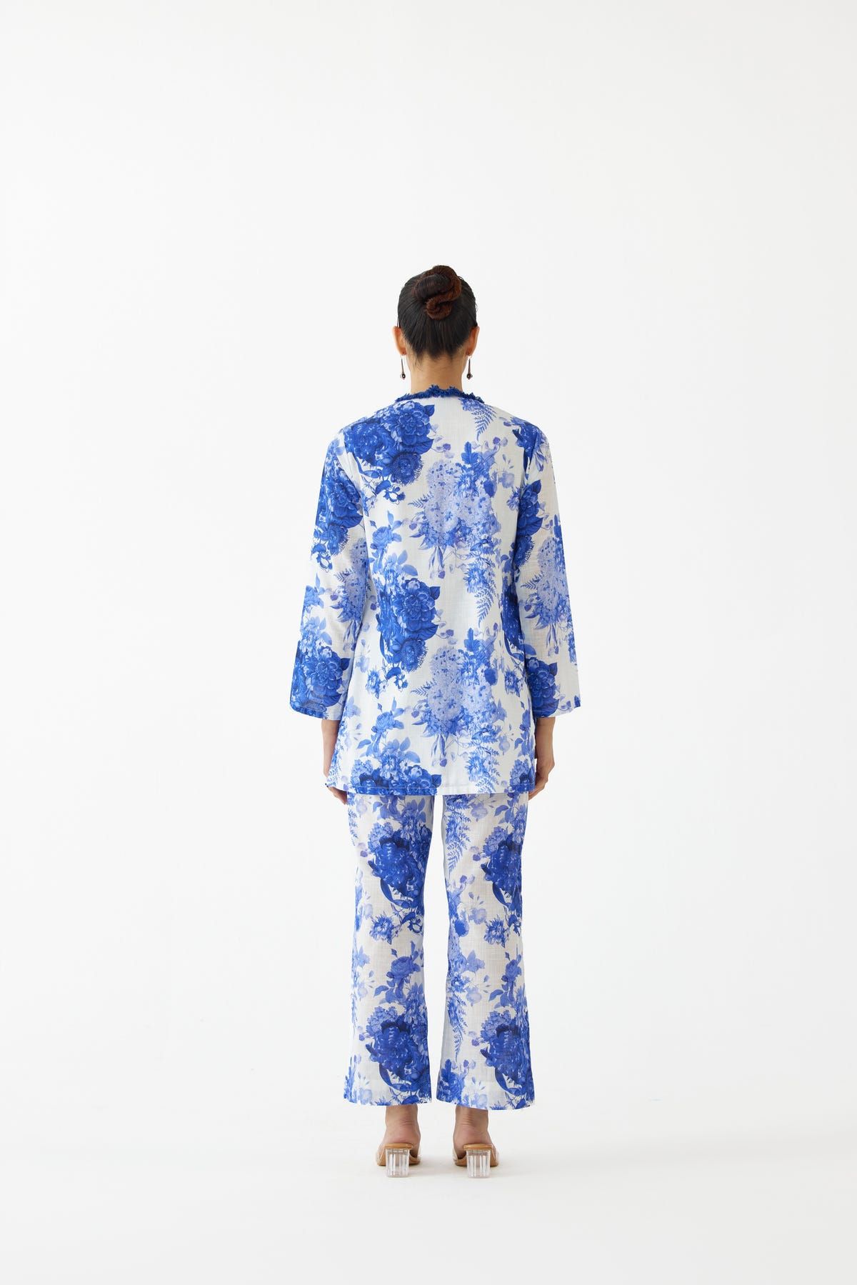 CHINTZ SHORT KURTA AND PANTS - image 3