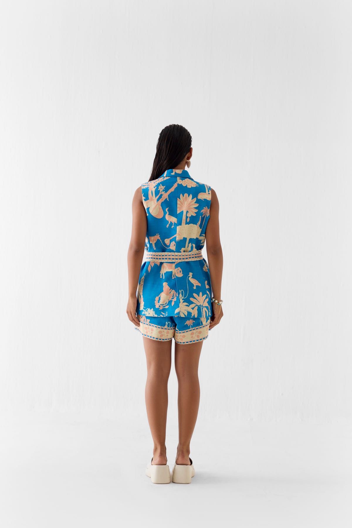 JAIPUR BLAZER AND SHORTS - image 3