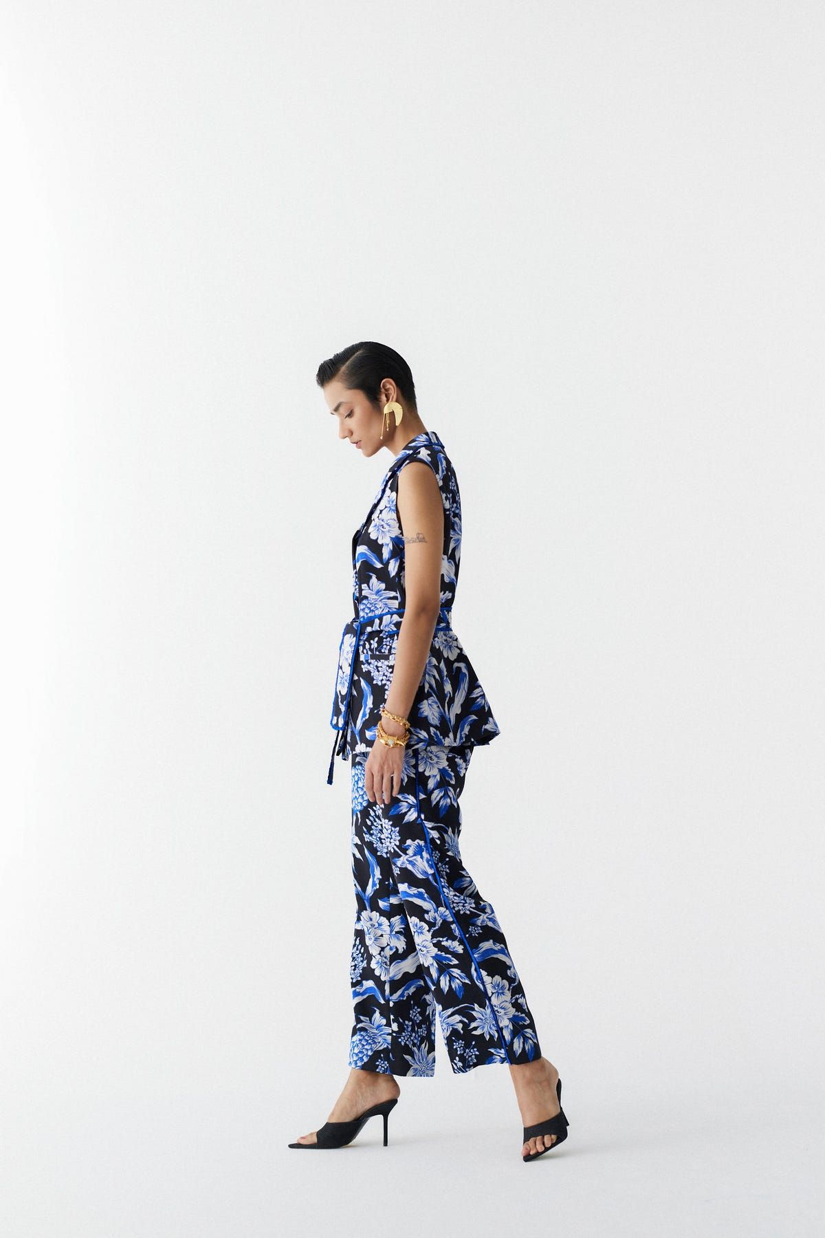 BLACK PINEAPPLE BLAZER & PANTS CO-ORD - image 2