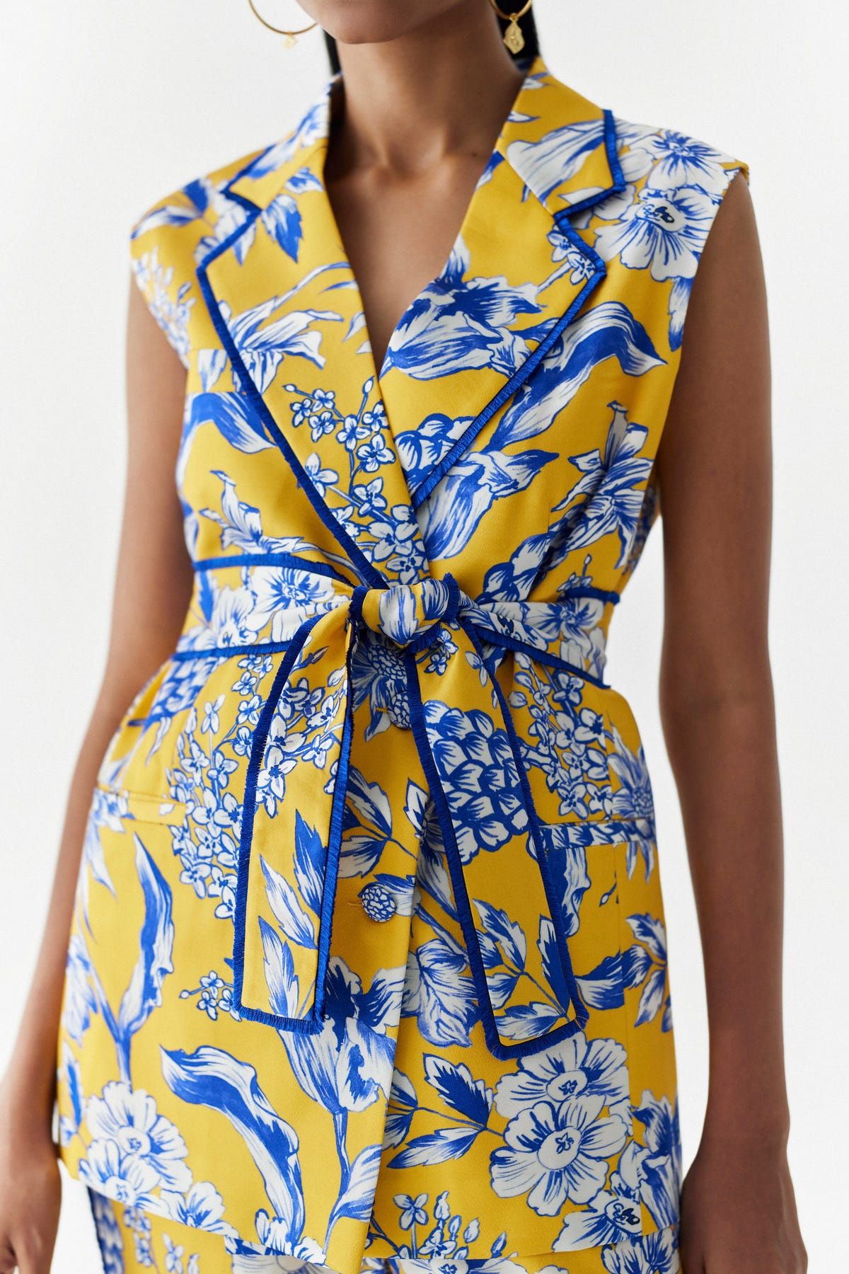 YELLOW PINEAPPLE BLAZER & PANTS CO-ORD - image 4