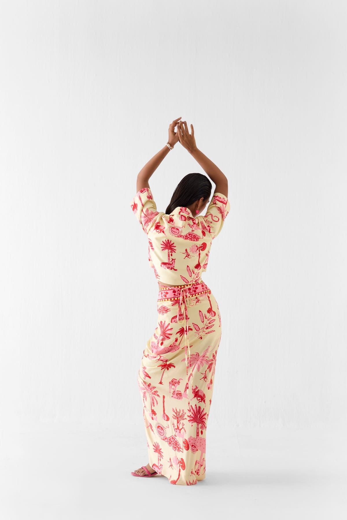 SAWAI CROP BLAZER AND SKIRT CO-ORD - image 3
