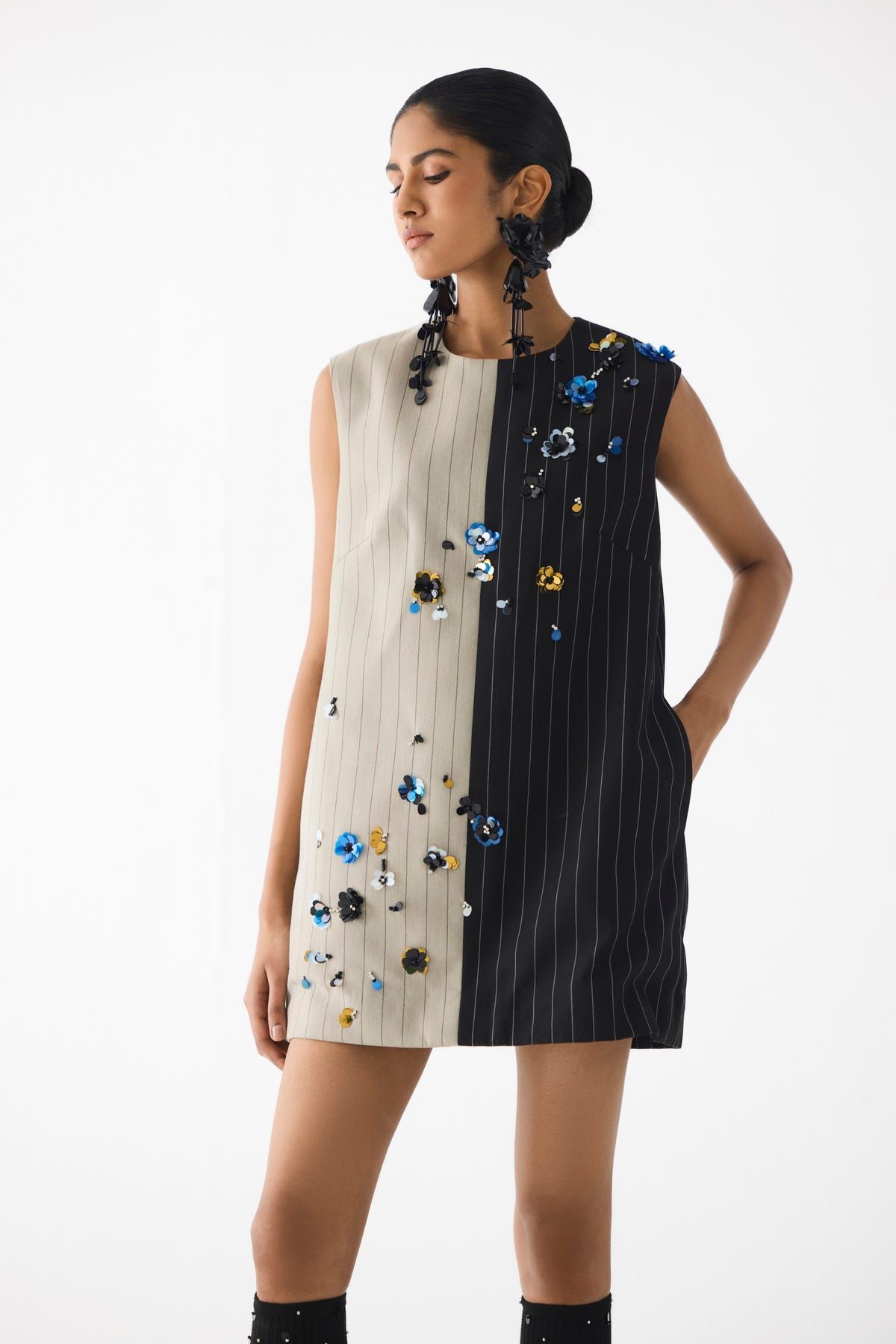BUDS HALF AND HALF SUITING DRESS - image 2