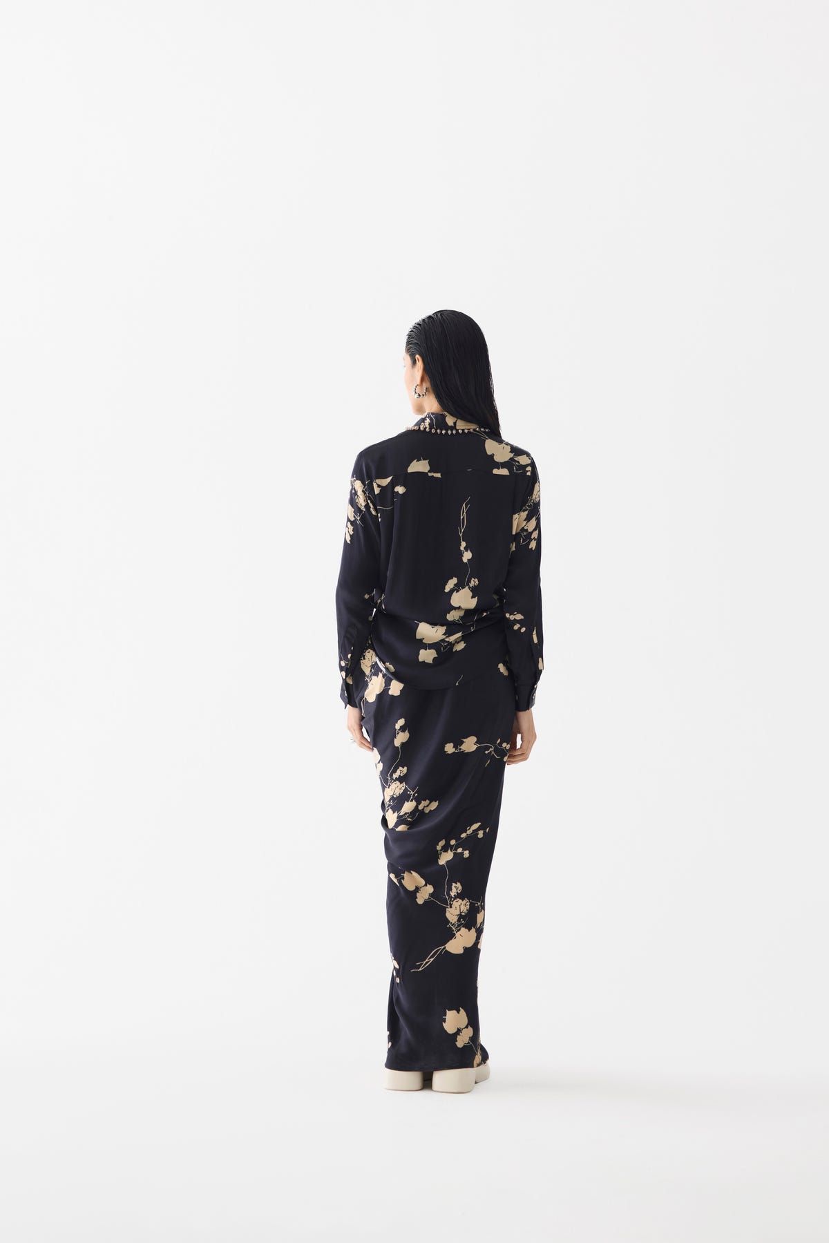 BLACK SAKURA CROP TOP & SKIRT - image 4