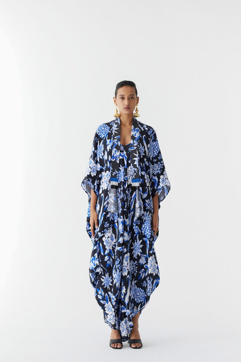 BLACK PINEAPPLE JUMPSUIT & CAPE