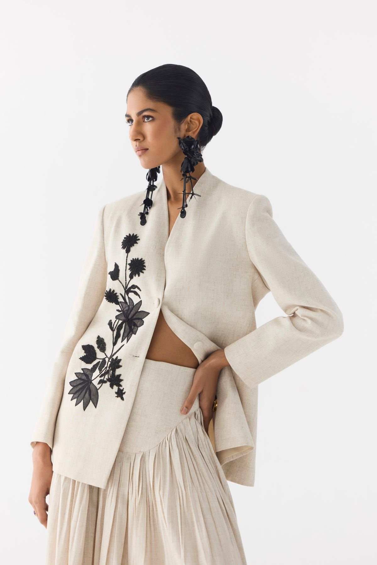 TIGER LILY LINEN BLAZER & SKIRT - image 6