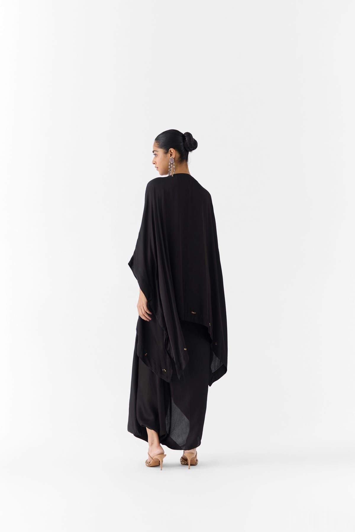 ONYX EMBROIDERED KIMONO AND KNOT SKIRT - image 3