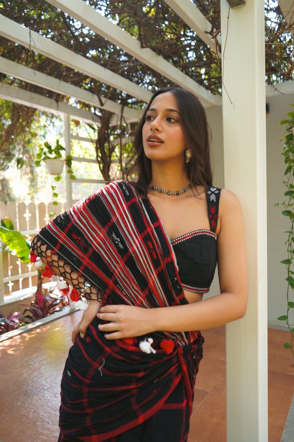 Khet Structure Sari Gown - image 3
