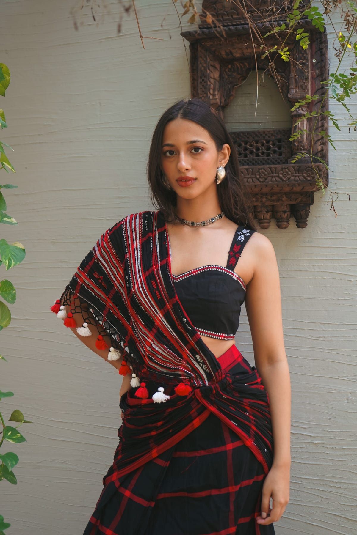 Khet Structure Sari Gown - image 10