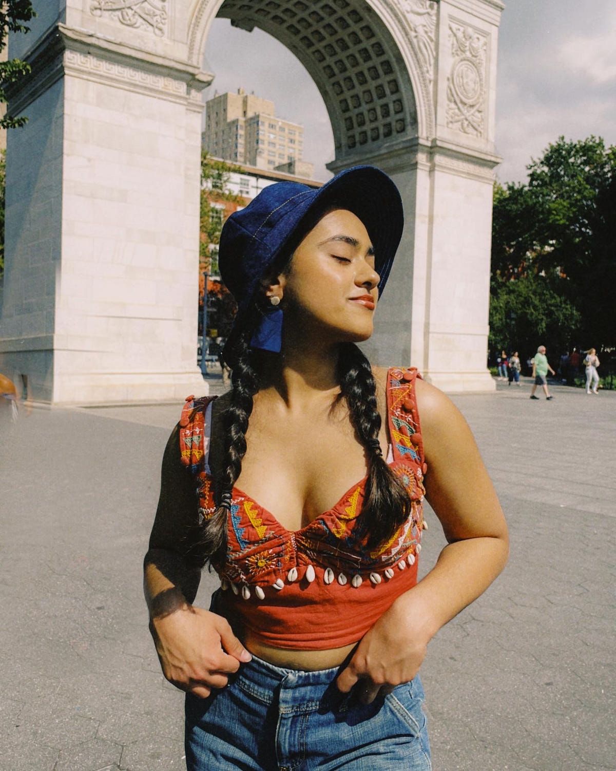 Alankara Balloon Sleeve Crop Top - image 8