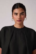 Pam - Noir view 3
