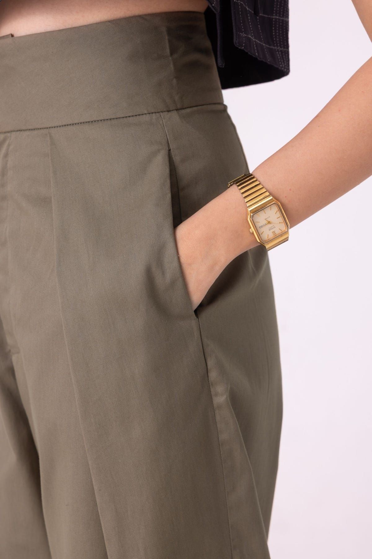 Elinor Olive Barrel Pants - image 6