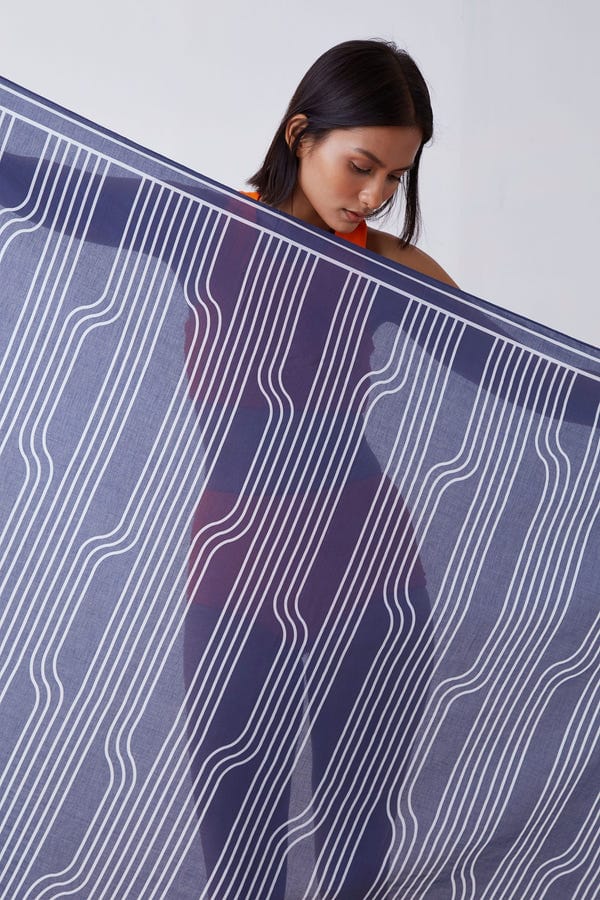 The Summer House — Window Pane Print Sarong - Blue and White