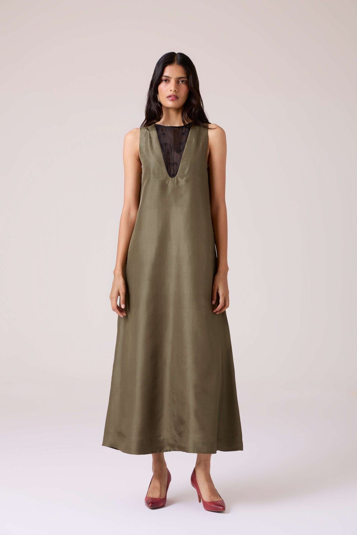 Velyra Olive Silk Dress - image 13