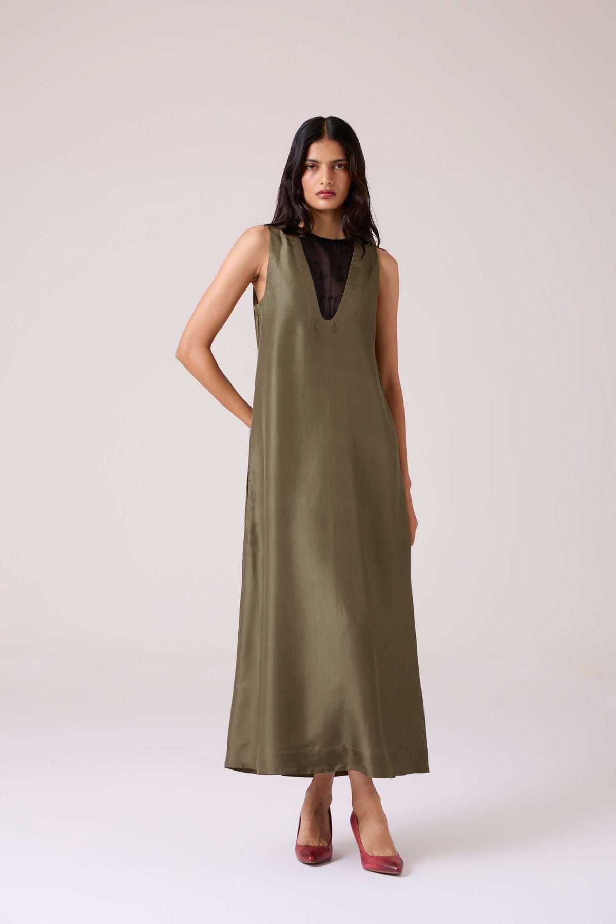 Velyra Olive Silk Dress - image 6