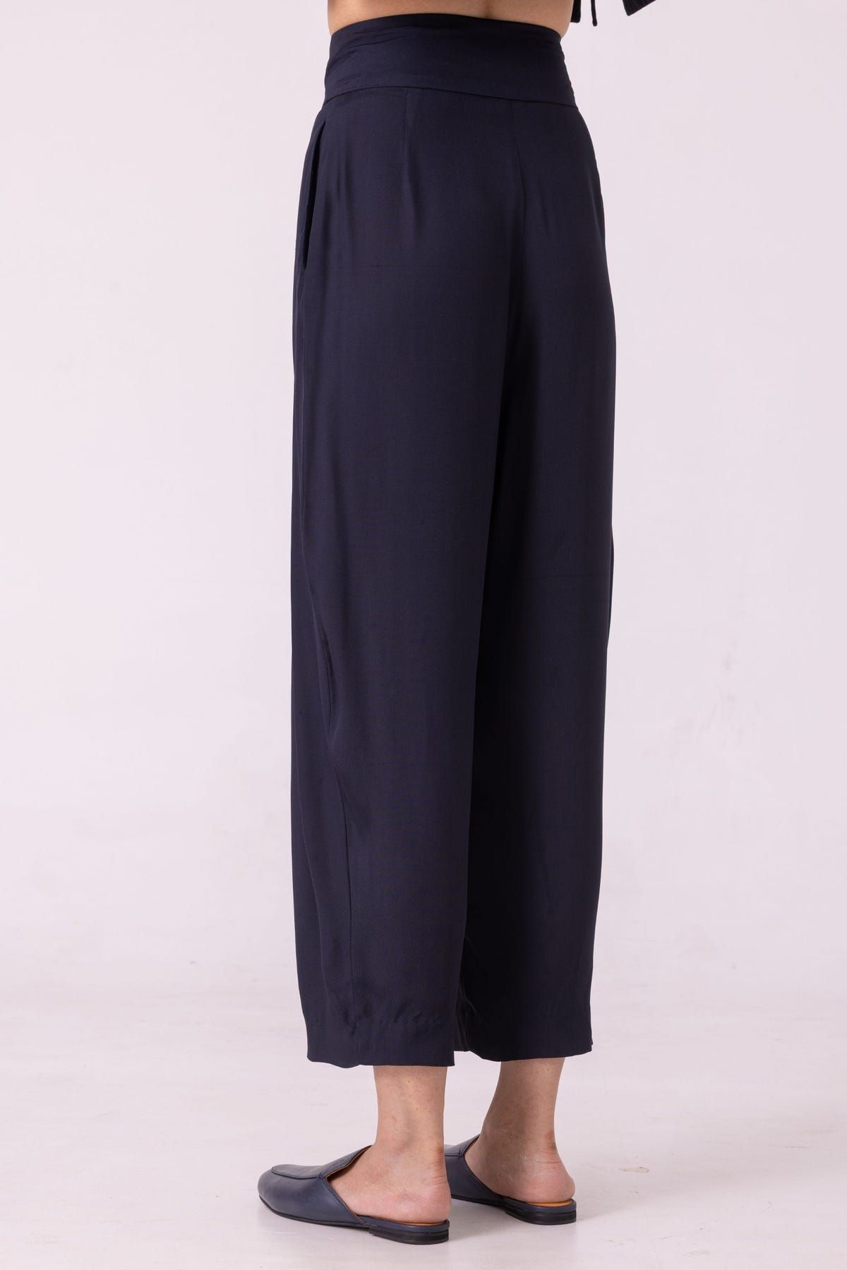 Elinor Black Barrel Pants - image 8