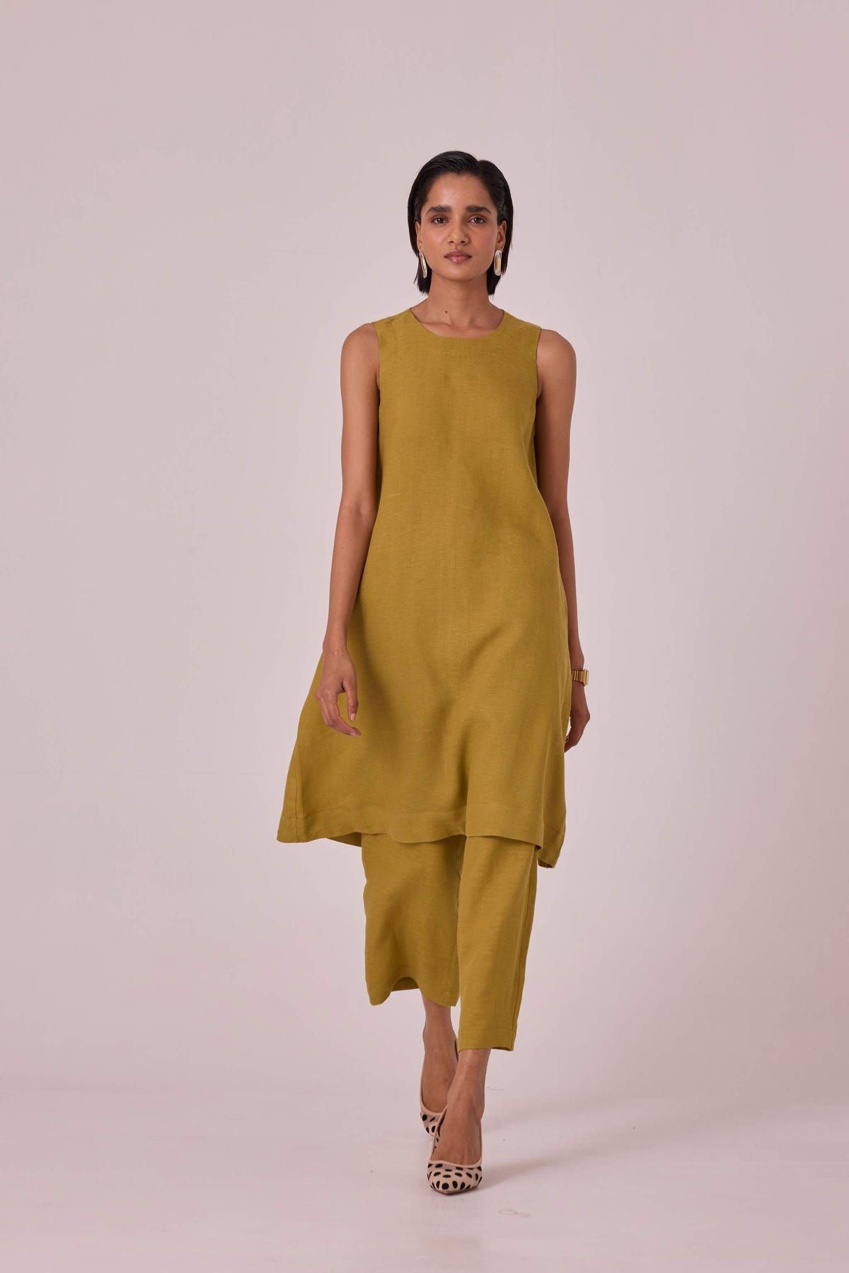 Nailah Olive Linen Set - image 7