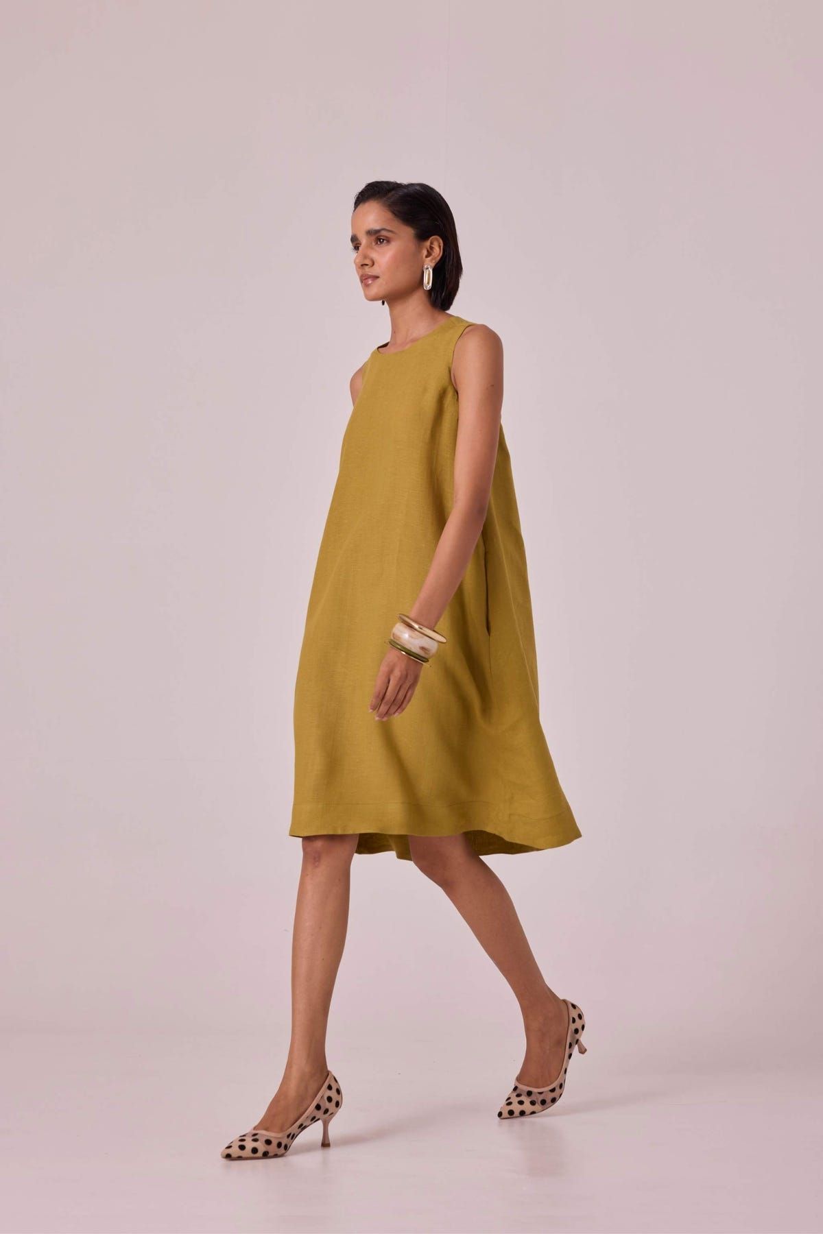 Nailah Olive Linen Set - image 8