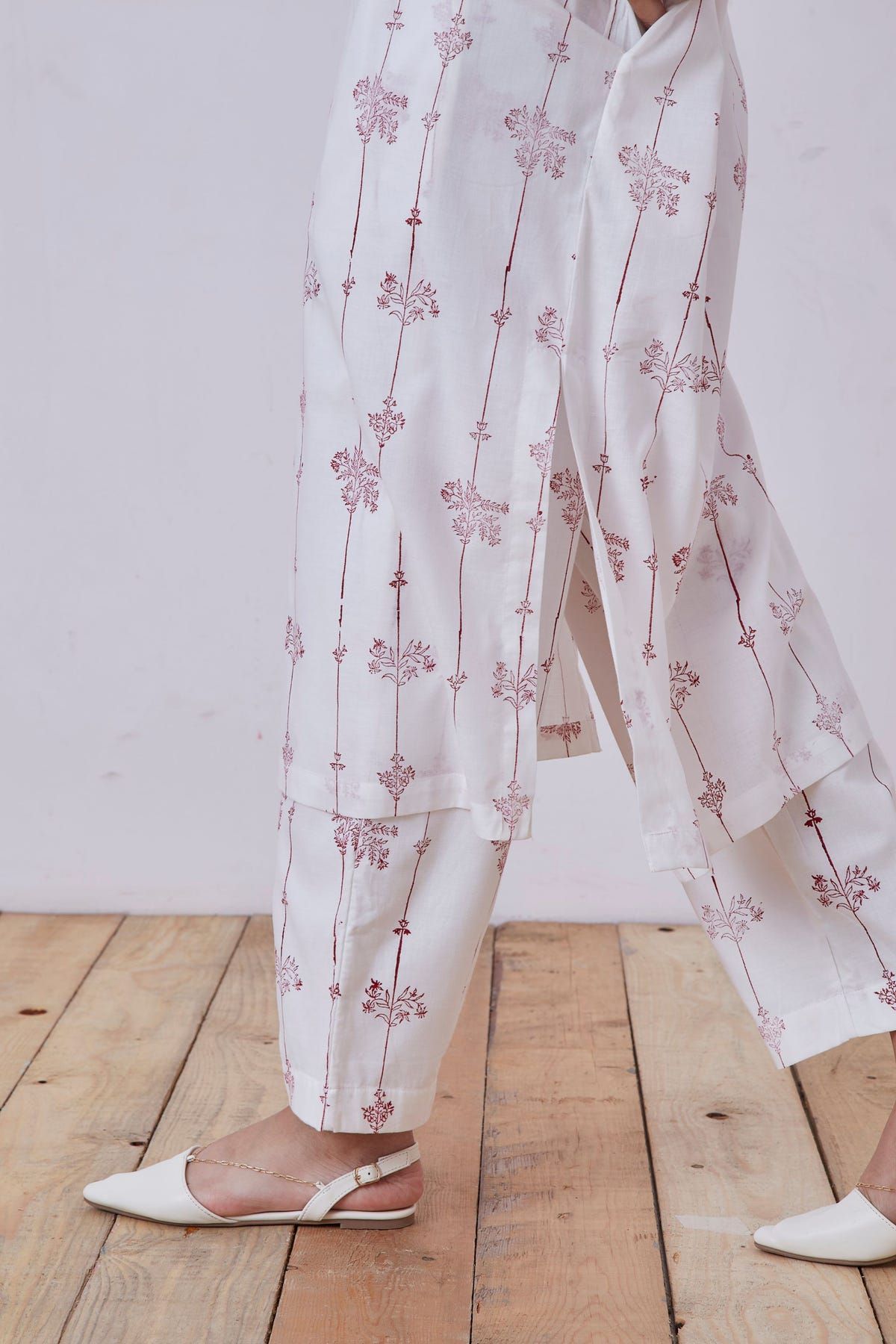Ratan Red Hand Printed Set - image 11