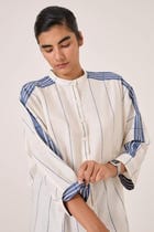 Amer Off White Handwoven Boxy Shirt view 5