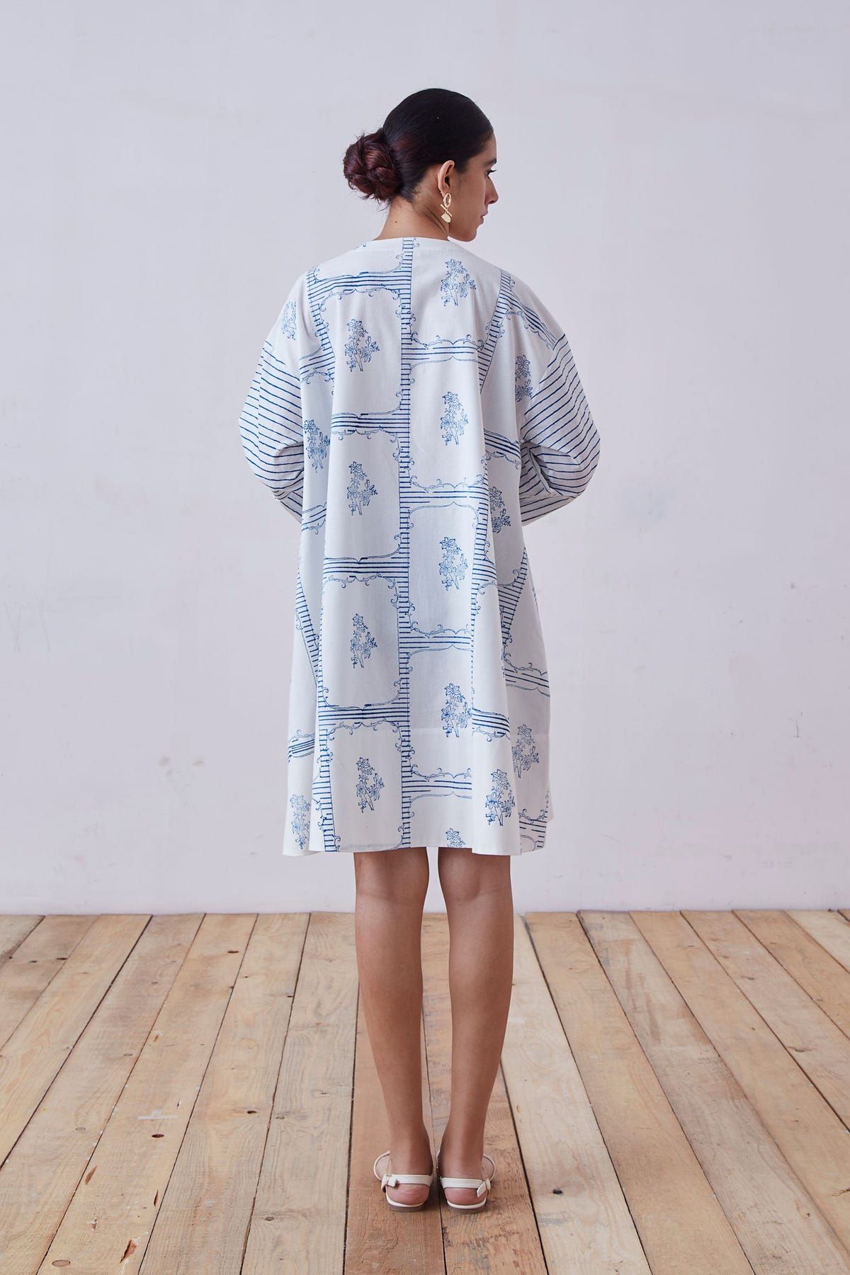 Dalip Blue Hand Printed Dress - image 8