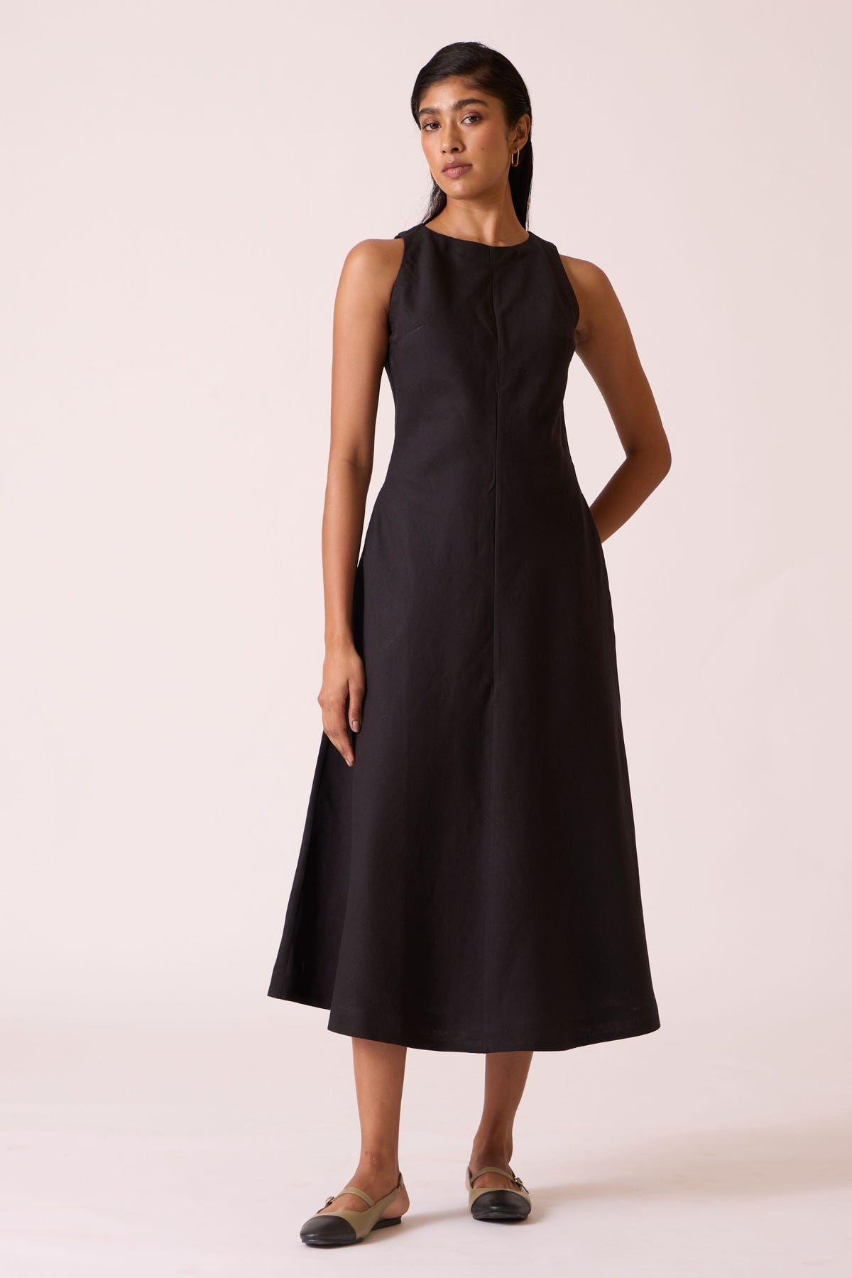Naomi Black Linen Dress - image 2