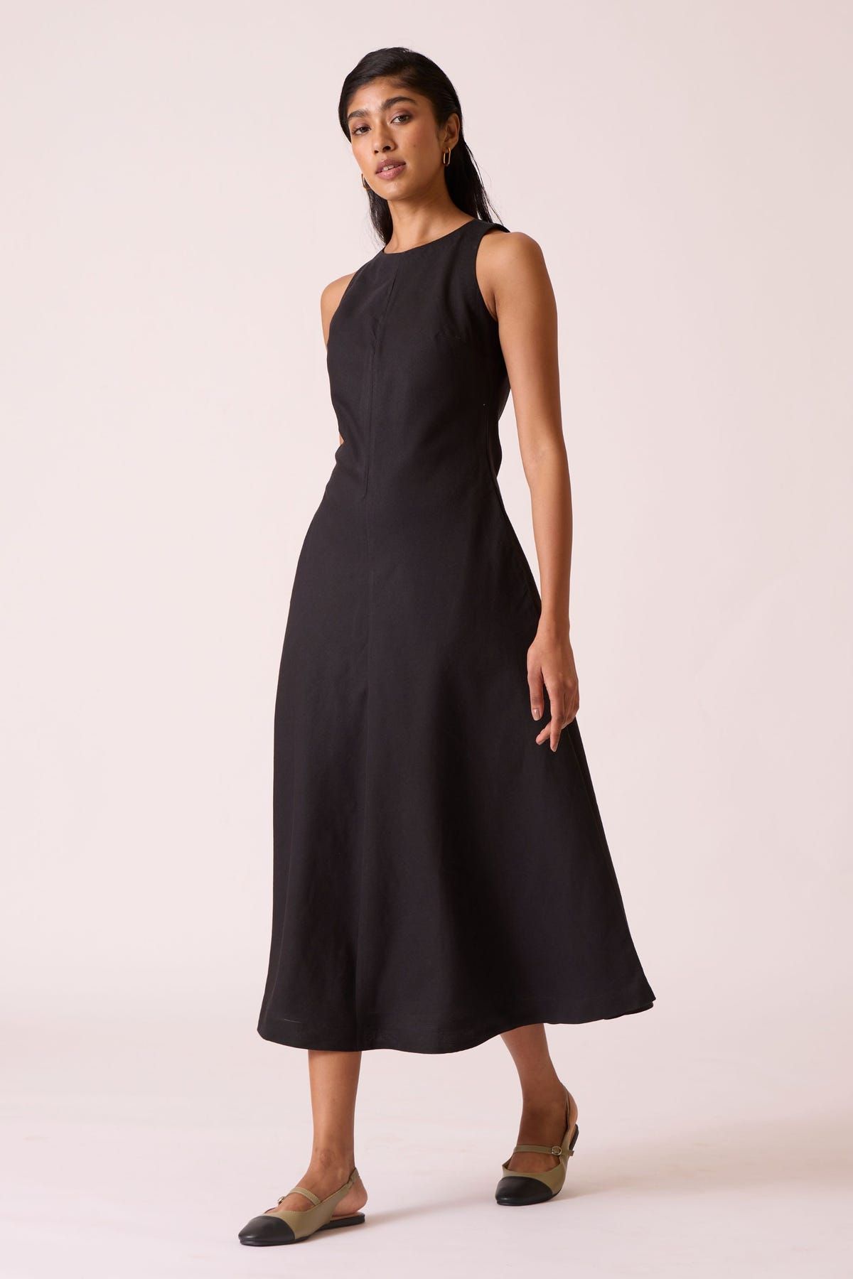 Naomi Black Linen Dress - image 3