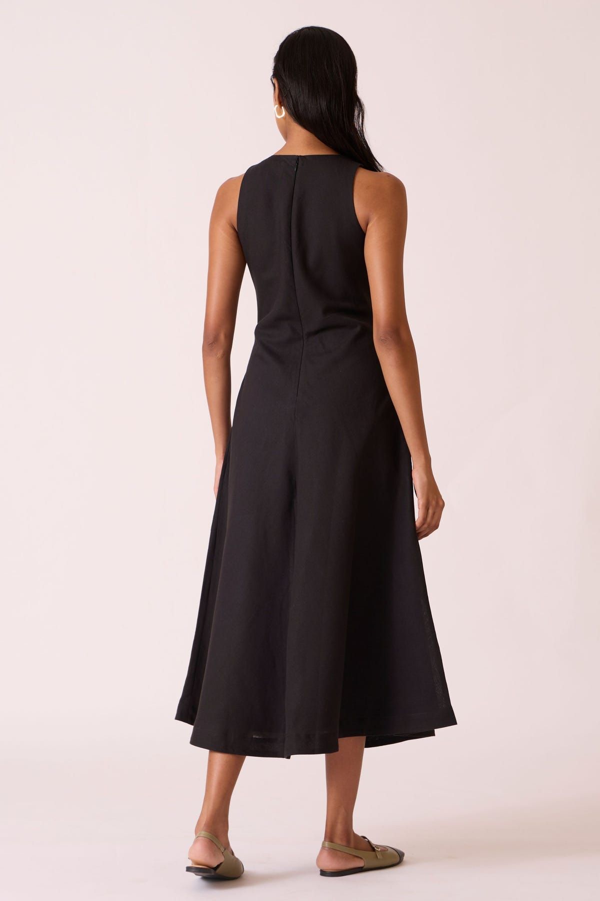 Naomi Black Linen Dress - image 7