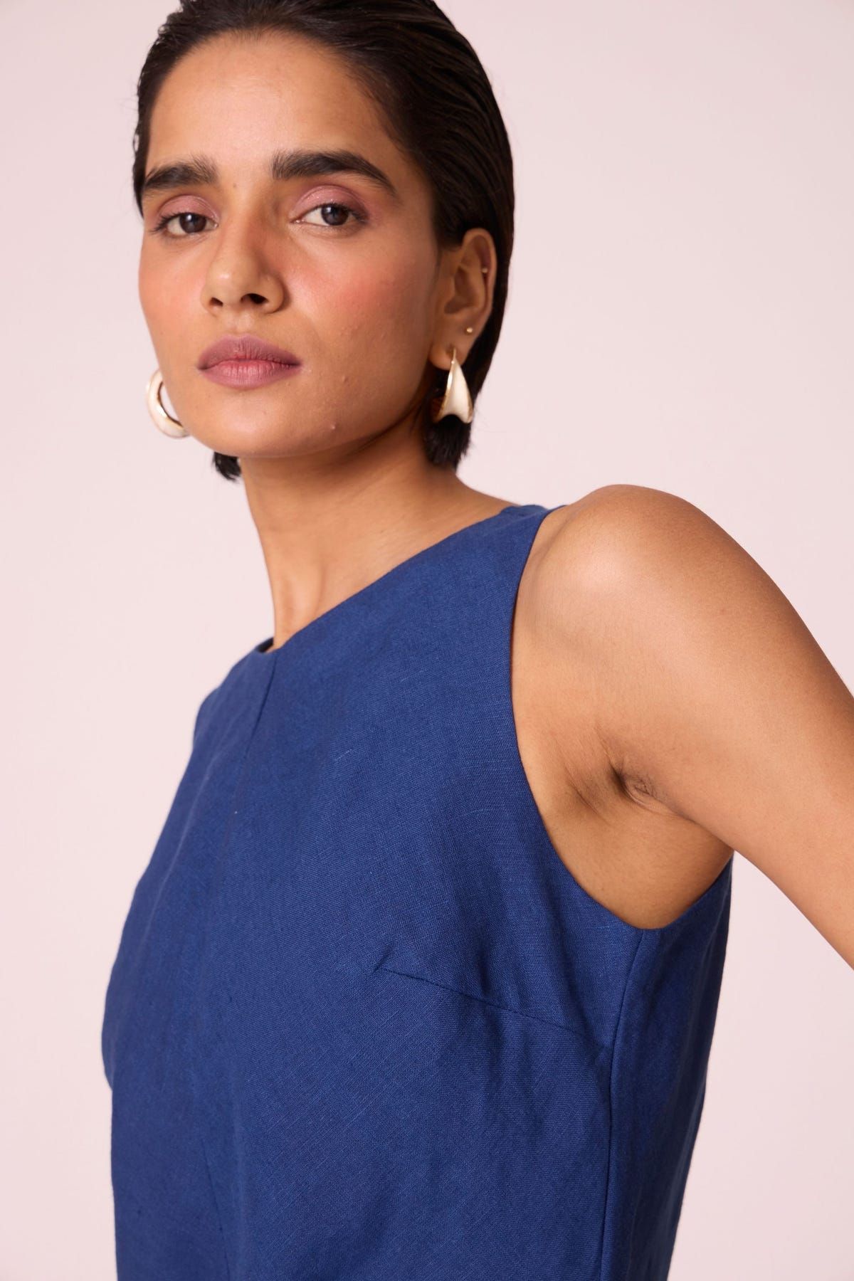 Naomi Ink Blue Linen Midi Dress - image 5
