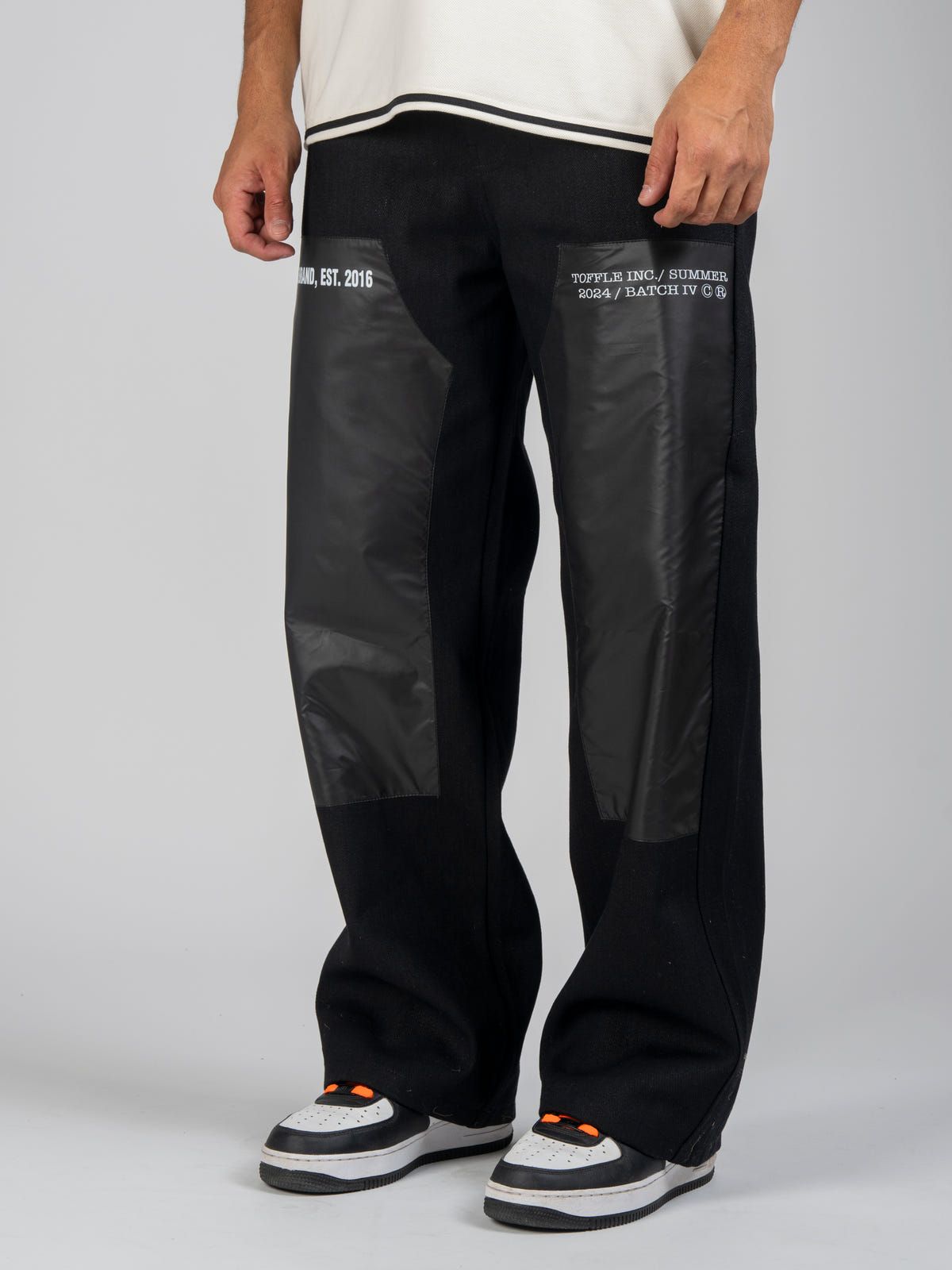 Black Printed Knee Jeans - image 3