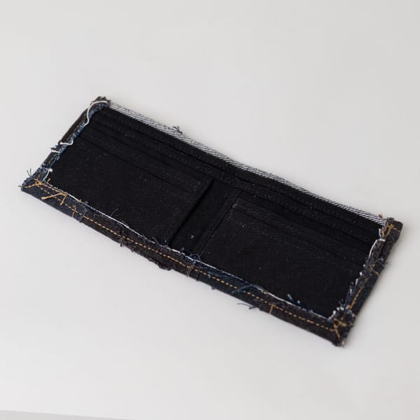 Toffle — Charcoal Wallet