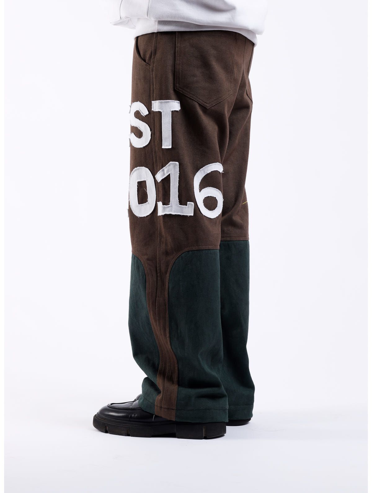 OB Curved Jeans - image 3