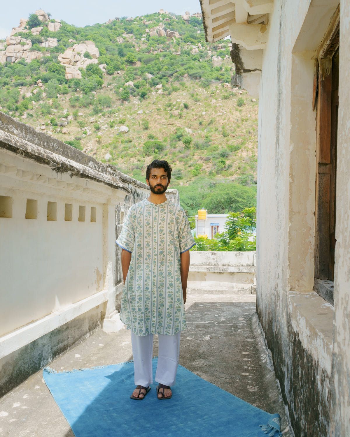 Gulabi Kaftan - image 9