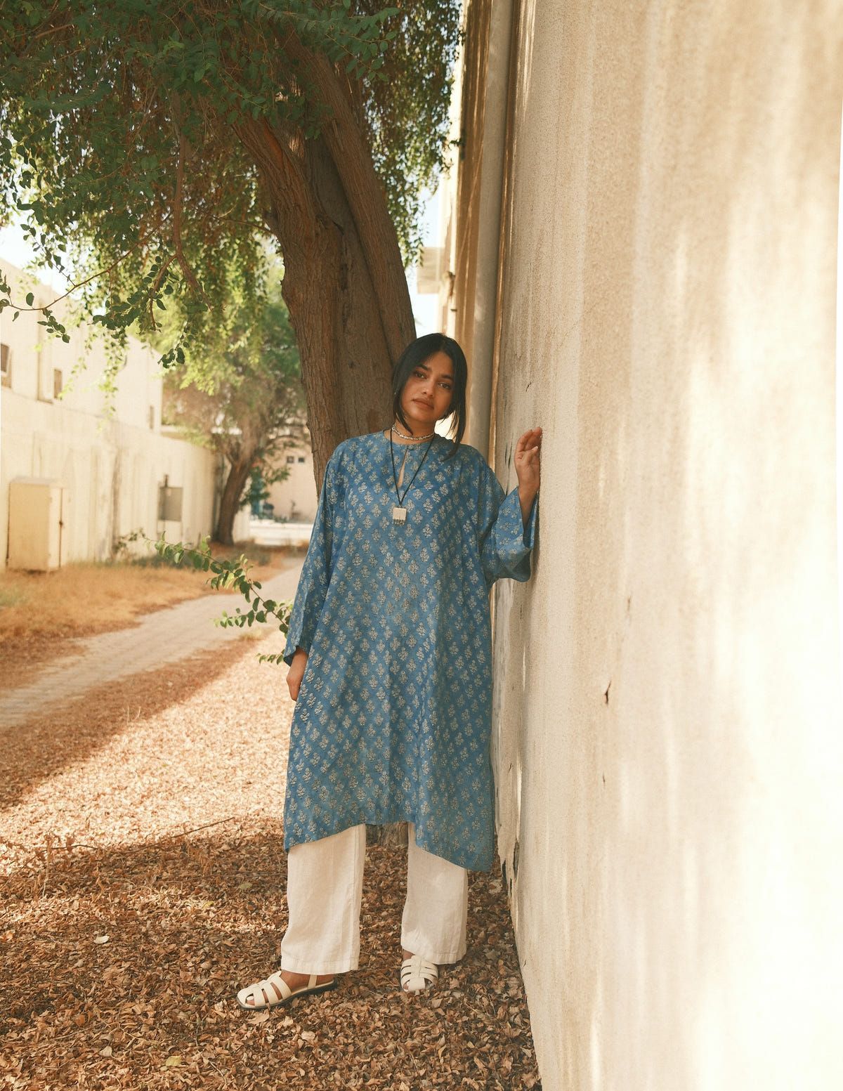 Ela - Indigo silk - image 5