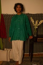 Ismat shirt view 4