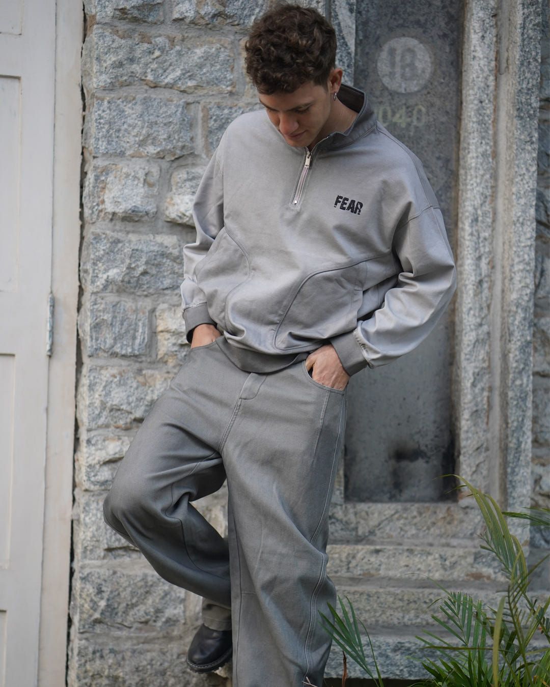 Quarter zipper sweatshirt - image 2