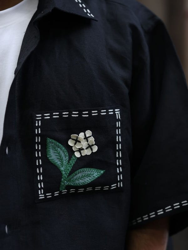 Winglore Studio — Vine Whisper (Black)
