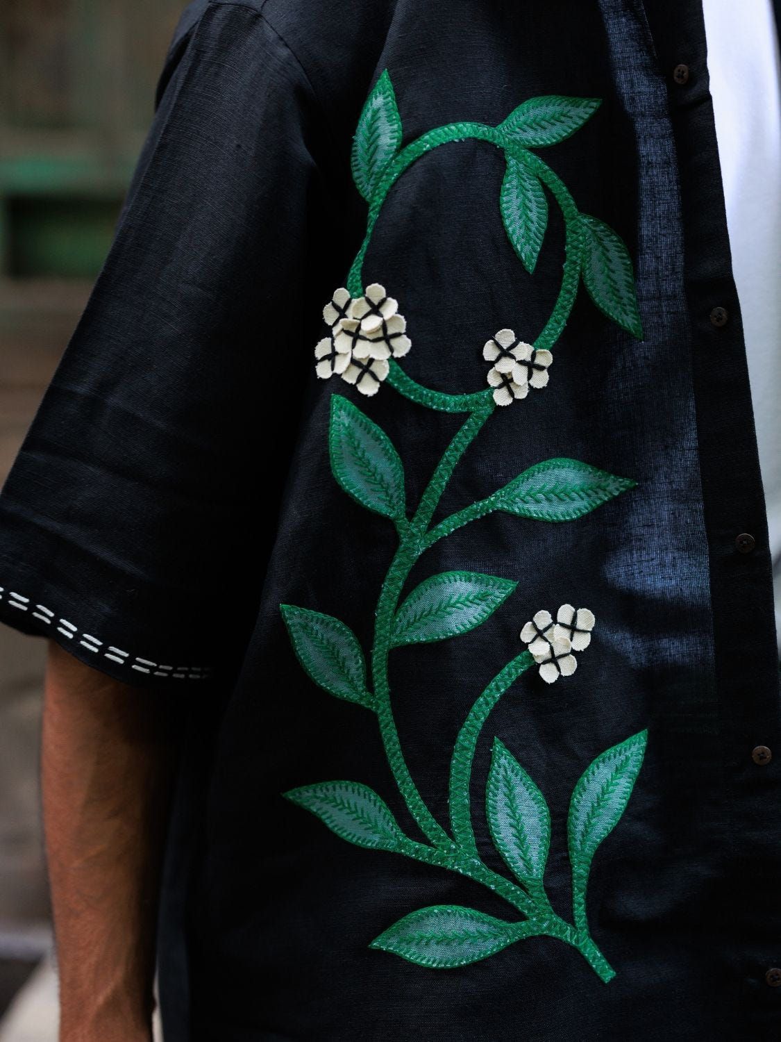 Vine Whisper (Black) - image 4